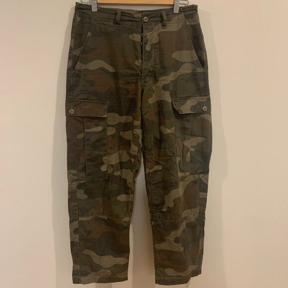 American Eagle Camo Baggy Cargo Pants - Picture 1 of 4